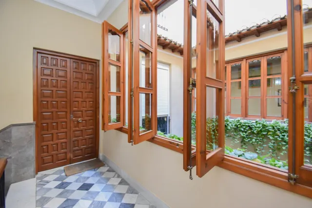 EDIFICIO CON VARIOS PISOS EN EL CENTRO DE ALMUÑECAR (IDEAL INVERSORES) — 12
