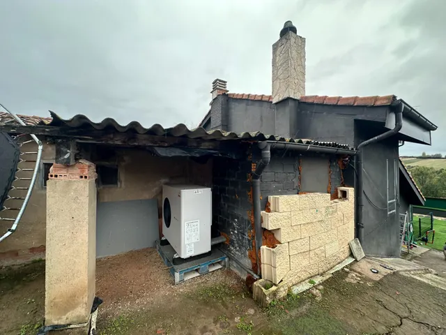 Vivienda unifamiliar reformada con jardín, terraza y garaje-taller en Paseo de los Pisones, Burgos — 35