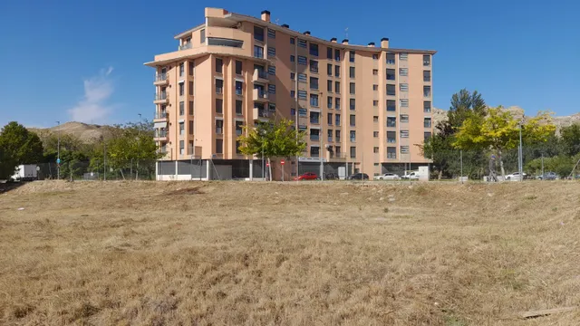 Dos terrenos en venta en Casta Álvarez. Calatayud — 12