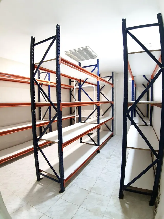 Amplio Local Comercial de 600 m2 en Ubicación Estratégica de Calahonda Baja — 24