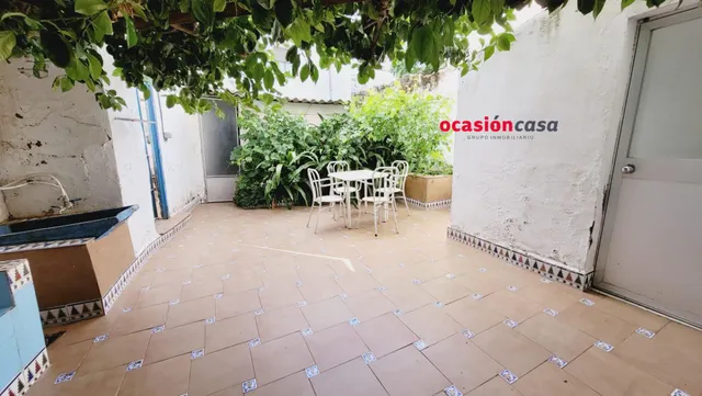 SE VENDE PLANTA BAJA CON COCHERA — 11