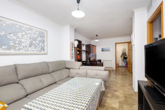 Piso de dos dormitorios en Sanders, en urbanización privada con piscina, pistas de padel, plaza de garaje y trastero — 3