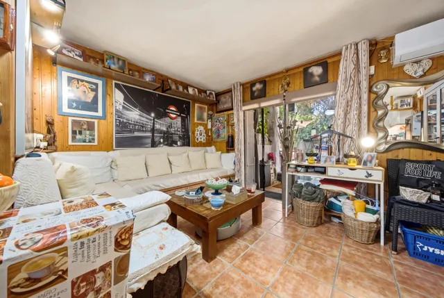Casa con piscina y gran privacidad en parcela de 1.000 m2 — 34