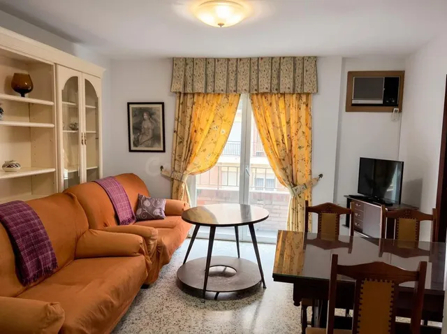 🏡 Amplio y Cómodo Piso en Alquiler de 4 Dormitorios | Zona P