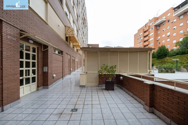 Piso de dos dormitorios en Sanders, en urbanización privada con piscina, pistas de padel, plaza de garaje y trastero — 27