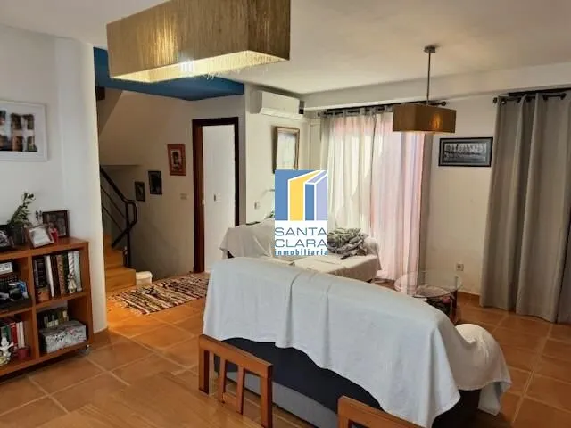CHALET ADOSADO EN VENTA DE 3 DORMITORIOS, 2 BAÑOS,ASEO,GARAJE Y PATIO EN MORALEJA DEL VINO, ZAMORA. — 6
