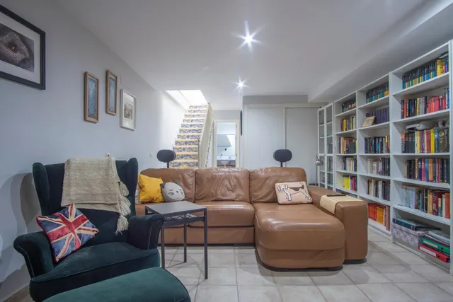 Espaciosa casa con encanto en el centro: elegancia, azotea y sótano en calle Murillo ✨ — 46