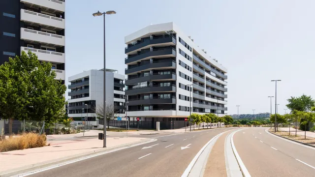 Ático 3 habitaciones 205m² en venta - Montecanal-Valdespartera-Rosales del Canal — 46