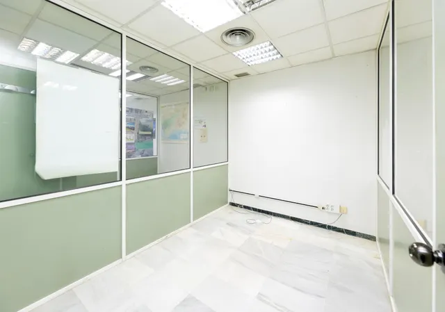 Alquiler de local del 200 metros en alcazar del genil — 11