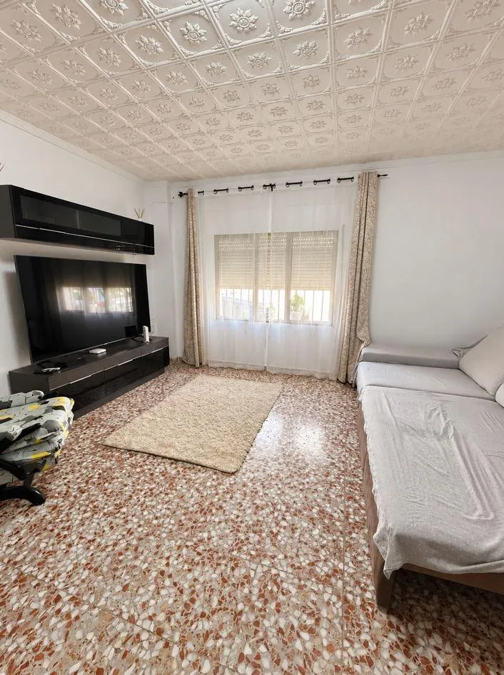 Casa independiente en esquina con garaje y solárium en Alhama de Murcia