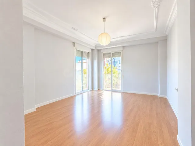 Un piso de los que ya no se hacen: espacio, sol y la brisa del mar a un paso — 5