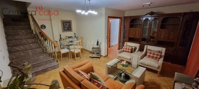 VENTA.-.PISO.-.GARAJE Y TRASTERO.-.FRENTE MERCADONA - foto 4