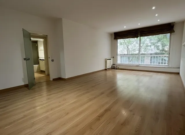 PISO MUY AMPLIO Y TRANQUILO EN SARRIA — 5