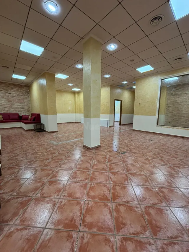 LOCAL COMERCIAL DE 300 m2 – ALQUILER CON OPCIÓN DE COMPRA — 2