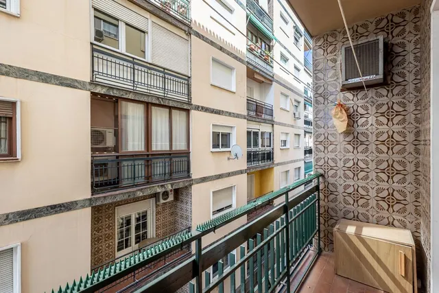 Piso señorial de 182 m2 en Avenida Madrid: amplitud, luz y posibilidades infinitas con garaje opcional. — 29