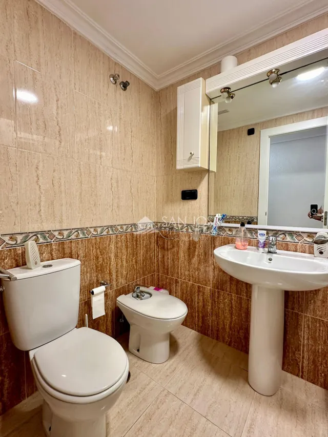 VENTA DE PISO EN TORREVIEJA, PRIMERA LÍNEA DE PLAYA Y VISTAS AL MAR — 17