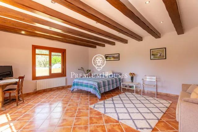 Masía con privacidad real y potencial de proyecto en el corazón del Montnegre — 13