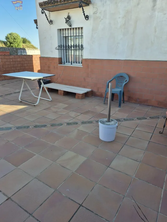 SE VENDE CASA EN ZONA CENTRO — 47