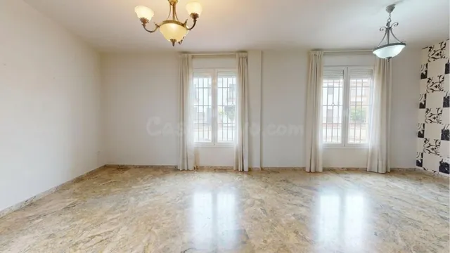 ¡¡ CASA ADOSADA CON SOTANO EN VILLAFRANCA !! - foto 5
