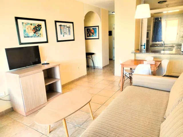 Encantador Apartamento en Los Cristianos con Terraza Enorme  - foto 5