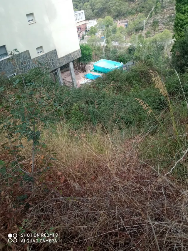 Se vende solar urbanizable en Vallirana — 2