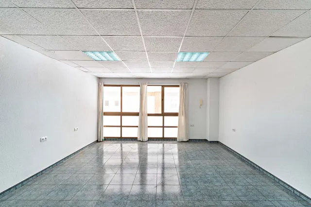 ¡OPORTUNIDAD DE LOCAL COMERCIAL Y OFICINA EN LA PLAZA MAYOR DE EL EJIDO! — 18