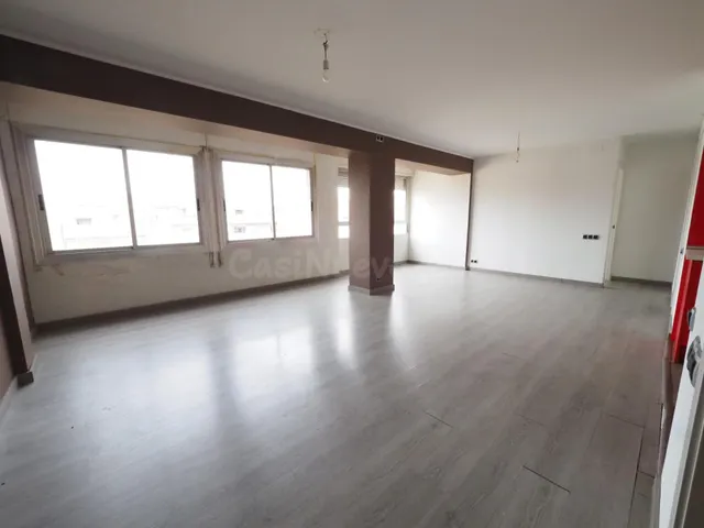 SE VENDE ÁTICO EN TERRASSA, ZONA LES ESCOLES - foto 3