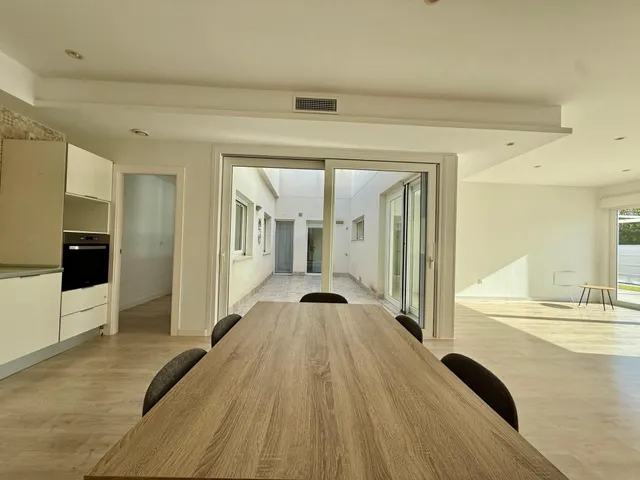 Exclusivo chalet adosado con piscina privada, amplios espacios y excelentes calidades — 7