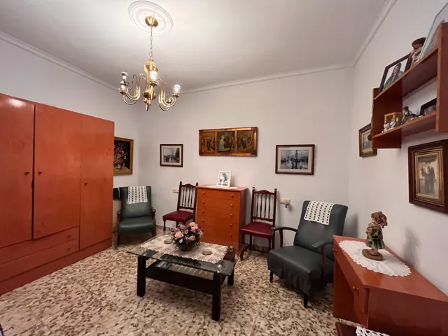 Venta de casa en Antequera en zona centro. — 16