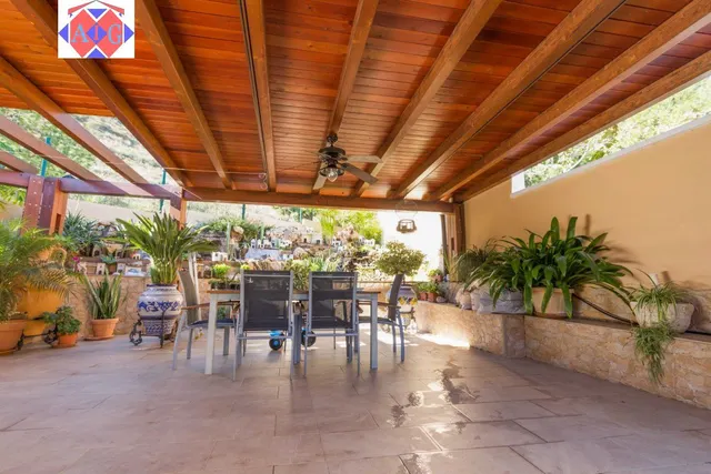 0110 Chalet en Zona Residencial, El Romeral. — 46