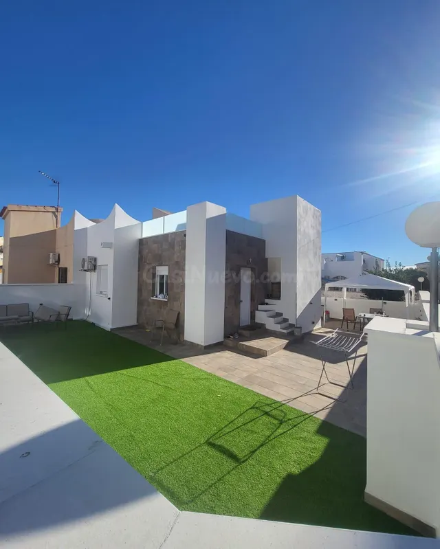 TOTALMENTE REFORMADO! CHALET SEMI-INDEPENDIENTE EN ORIHUELA COSTA — 21