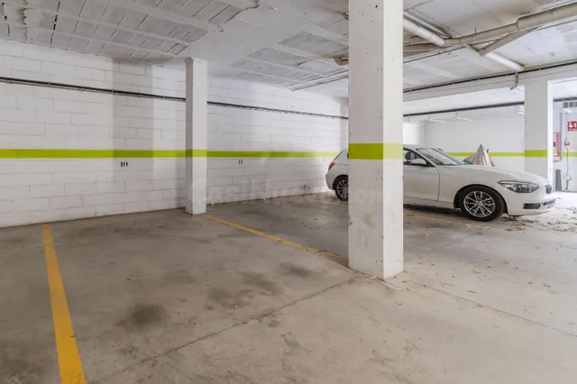 PLAZAS DE PARKING AMPLIAS EN PALAU SAVERDERA - foto 3