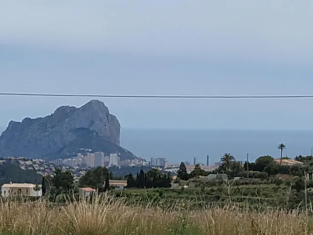 Parcela de 12.137 m2 con casa rústica habitable y bonitas vistas al mar y al Peñón de Ifach  - Benissa — 25