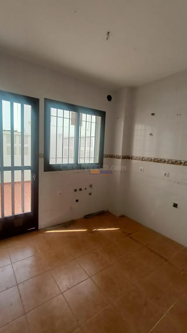 Amplio Adosado en el Corazón de Fondon por solo €125,000 — 5