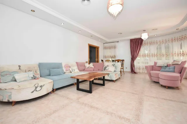 Exclusivo Chalet Independiente con Piscina Privada y Gran Parcela en Callosa de Segura — 5