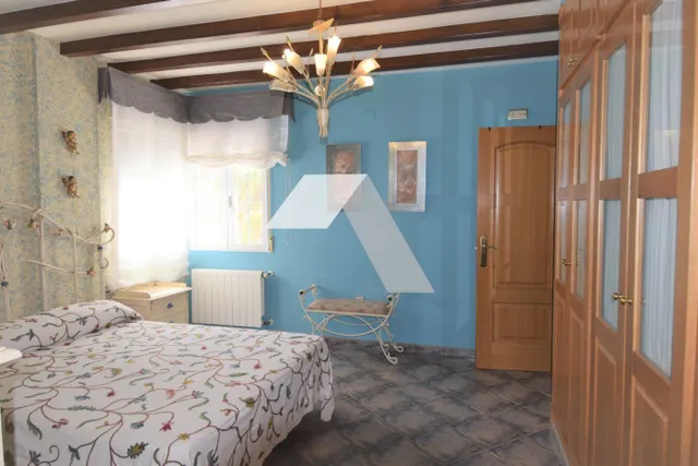Espectacular chalet en venta — 38