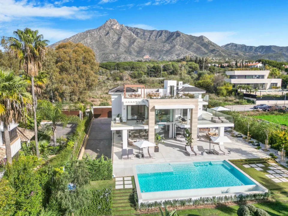 Contemporanea villa en Milla de Oro, Marbella