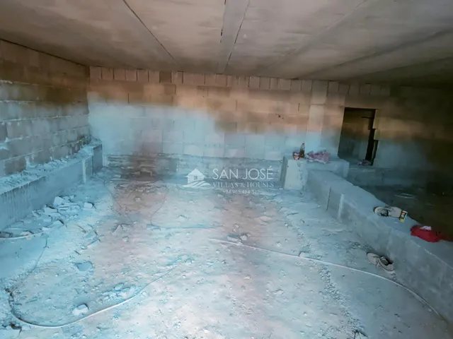 SE VENDE CHALET DE OBRA NUEVA AL LADO DEL PUEBLO DE MACISVENDA-ABANILLA — 44