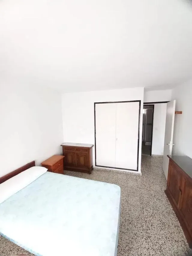Amplio Piso en Benalmádena con Vistas y Excelentes Amenidade - foto 5