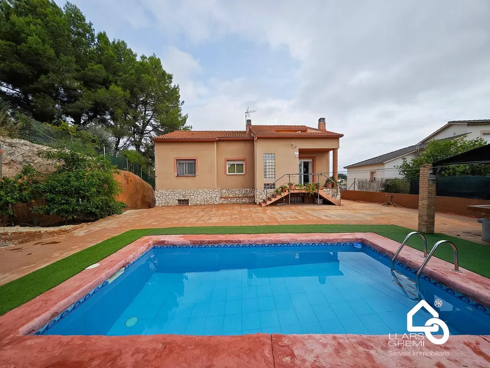 VENTA CASA EN PIERA ZONA CAN CLARAMUNT JARDÍN, PISCINA Y GARAJE!!