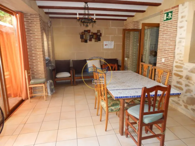 OPORTUNIDAD, CASA REFORMADA CON PISCINA Y OTRAS COMODIDADES. — 18