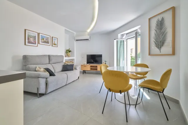 EXCLUSIVO PISO DE LUJO, CON LICENCIA TURÍSTICA, EN EL CENTRO DE JEREZ. ¡NO TE LO PIERDAS! — 7