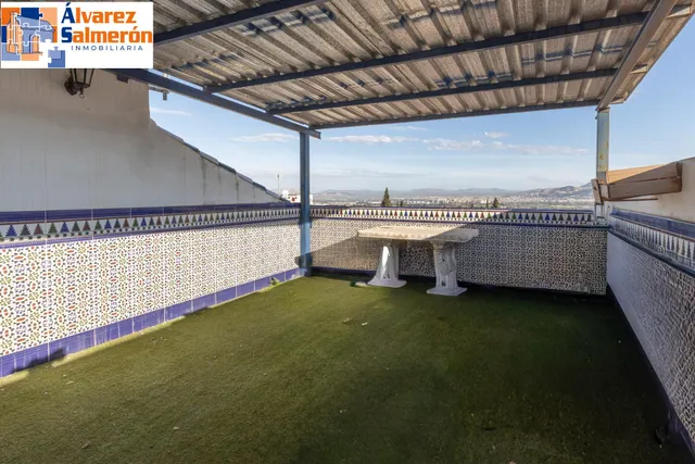 Casa adosada con terraza, vistas a Granada y Sierra Nevada, garaje y sótano — 32