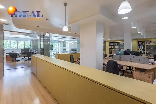 EXCLUSIVO INMUEBLE EN PLAZA DE CARRETAS, JUNTO AL EMBLEMÁTICO PASEO DEL SALÓN — 8