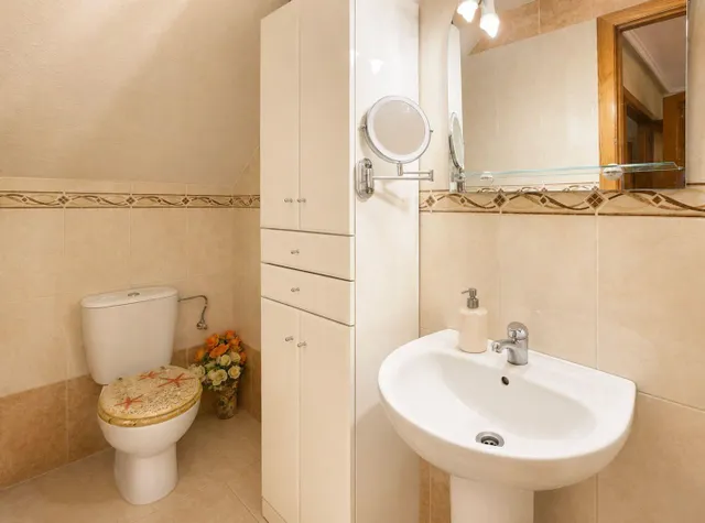 Casa con jardín privado, solárium y gran potencial en Ciudad Quesada — 39