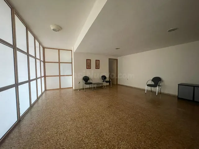 LOCAL COMERCAL ESQUINEROEN EN CALLE CASTELLS Y ESPARTERÍA - foto 3