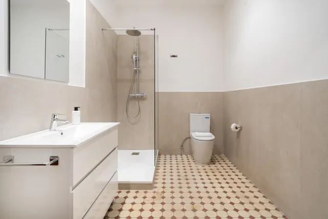 Elegancia junto al mar: fantástico piso reformado en el Cabanyal — 28