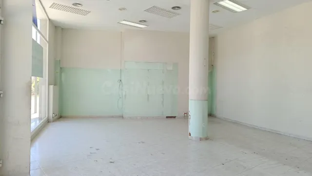 Gran local comercial en las Bases de Manresa - foto 3