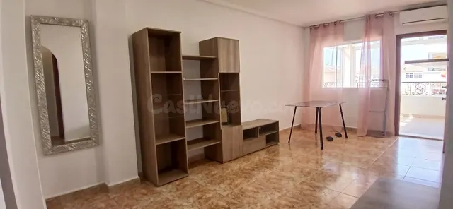Apartamento en Alquiler en Torrevieja Alicante — 7