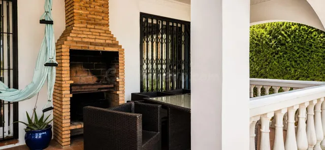 Villa independiente con piscina, vistas al mar y 780 m2 de p - foto 3